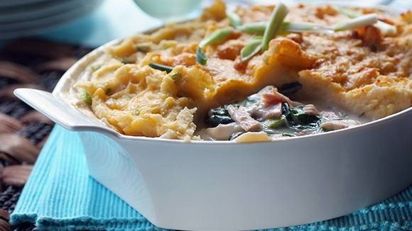 Cheesy Potato-Topped Tuna Pie