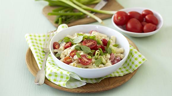 Macaroni Cheese with Cherry Tomatoes