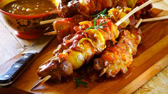 Spicy lamb and apricot sosaties