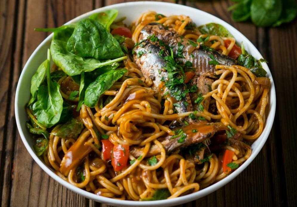 Tomato Pilchard Pasta with Spinach