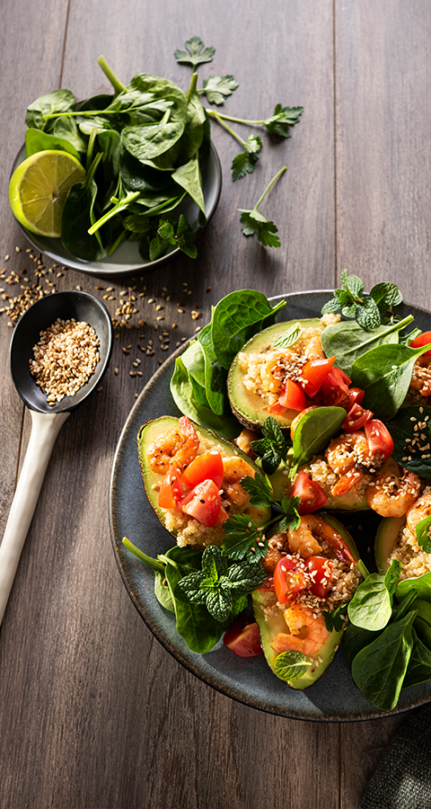 AVOCADOS WITH PRAWNS, QUINOA AND SPINACH