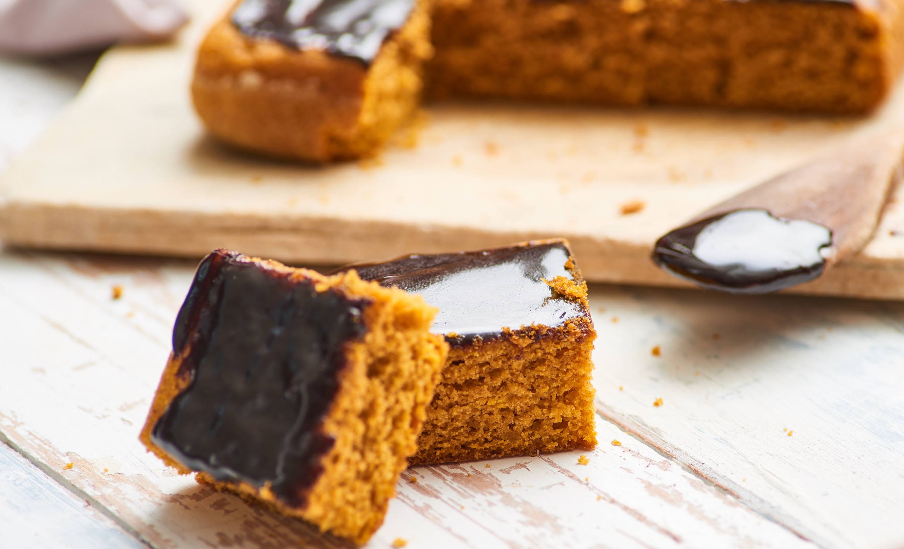 Bolo de Cenoura com Cobertura de Brigadeiro Vegano 100 Minutes  recipe