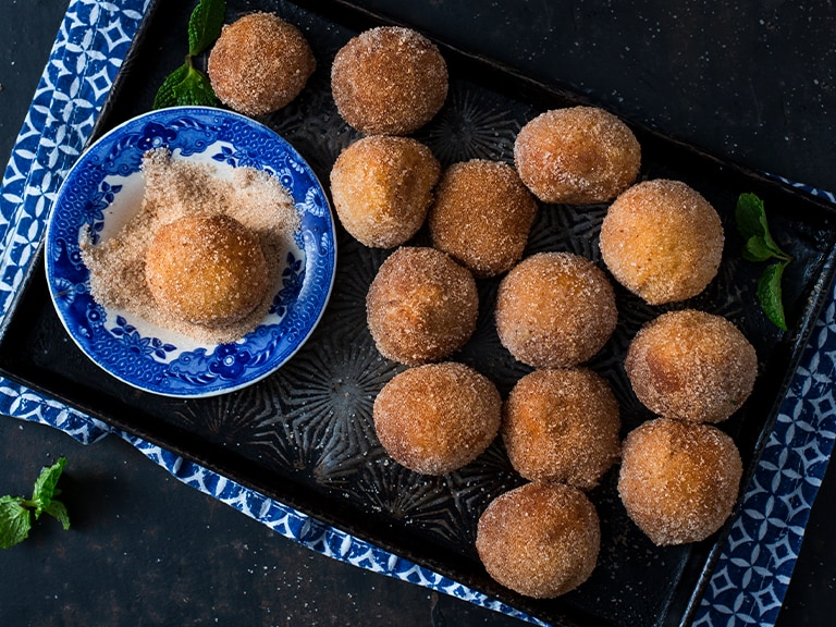 Amagwinya (Koeksisters / Doughnuts) With Caramel Glaze Coconut & Cinnamon Dust
