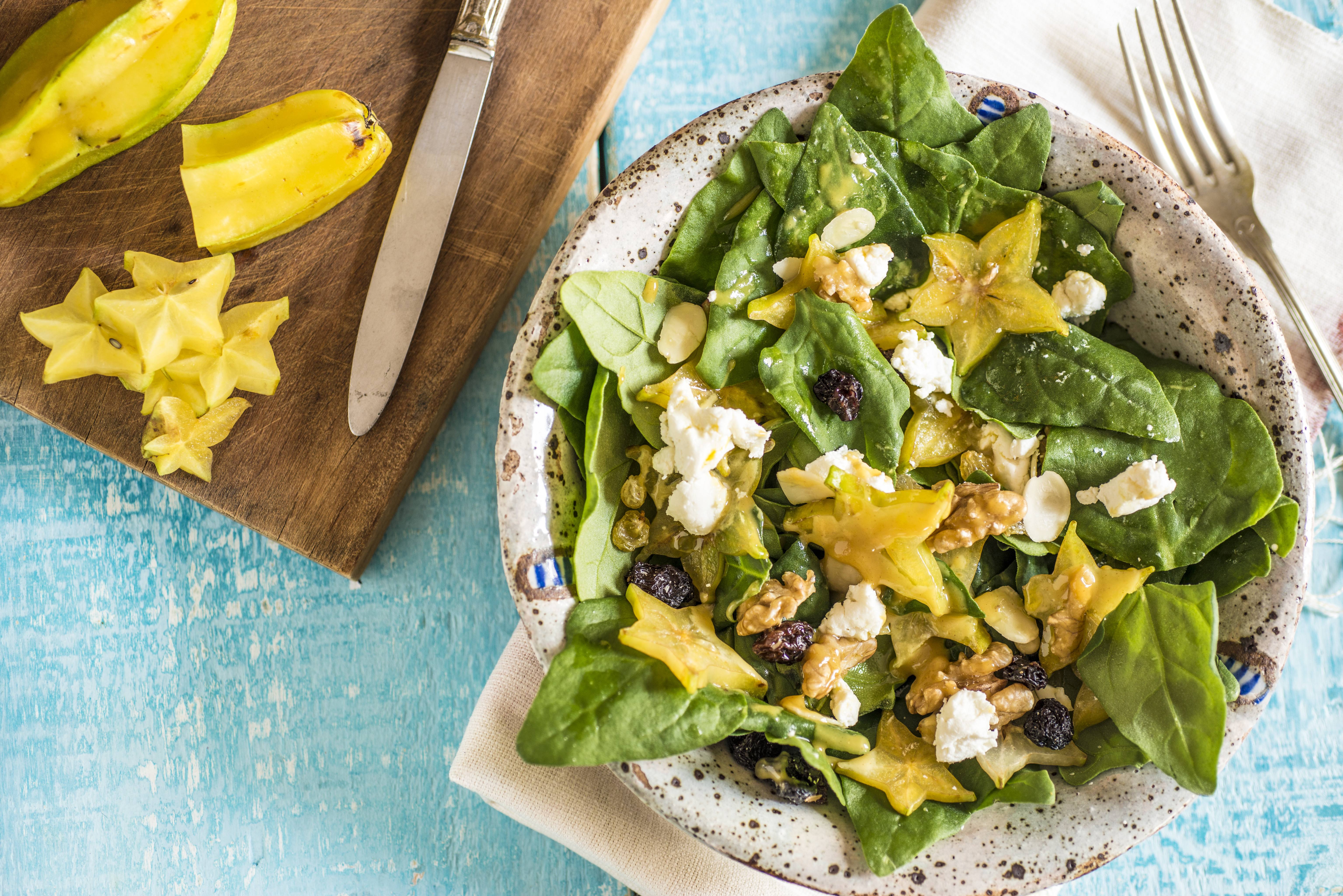 Salada de espinafre com carambola