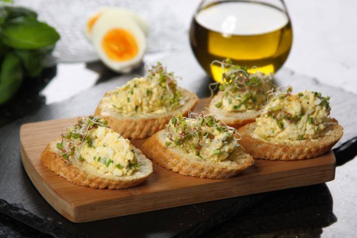 Mini szendvicsek snidlinges tojáskrémmel 20 Minutes  recipe