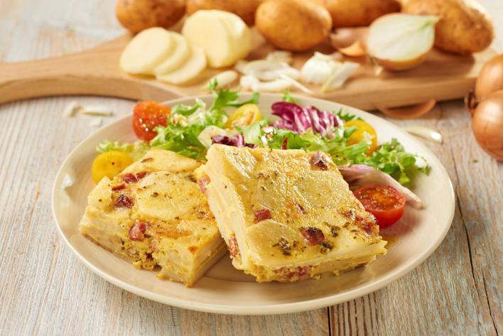 Szalámis, burgonyás tortilla