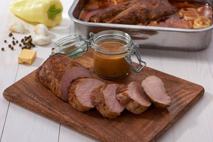Lassan sült rozé sertésszűz egyben zöldbors mártással 150 Minutes  recipe