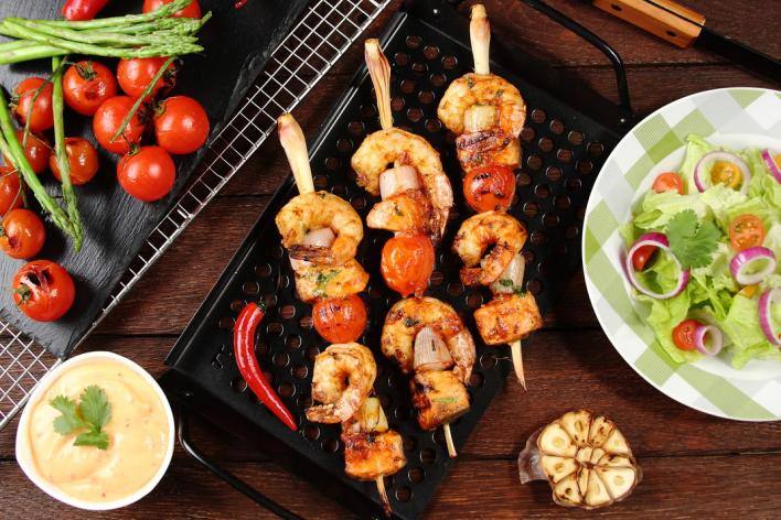 Lazac és garnéla nyársak citromfűre húzva 35 Minutes  recipe
