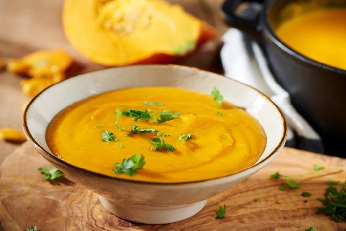 Curry-s, sütőtökös mártogatós