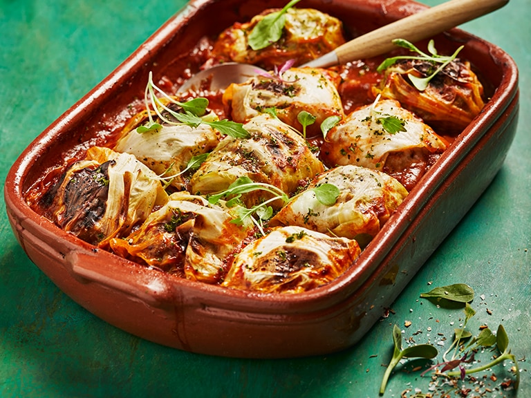 Knorr - Mince-stuffed Cabbage Rolls in Tomato Sauce Front on