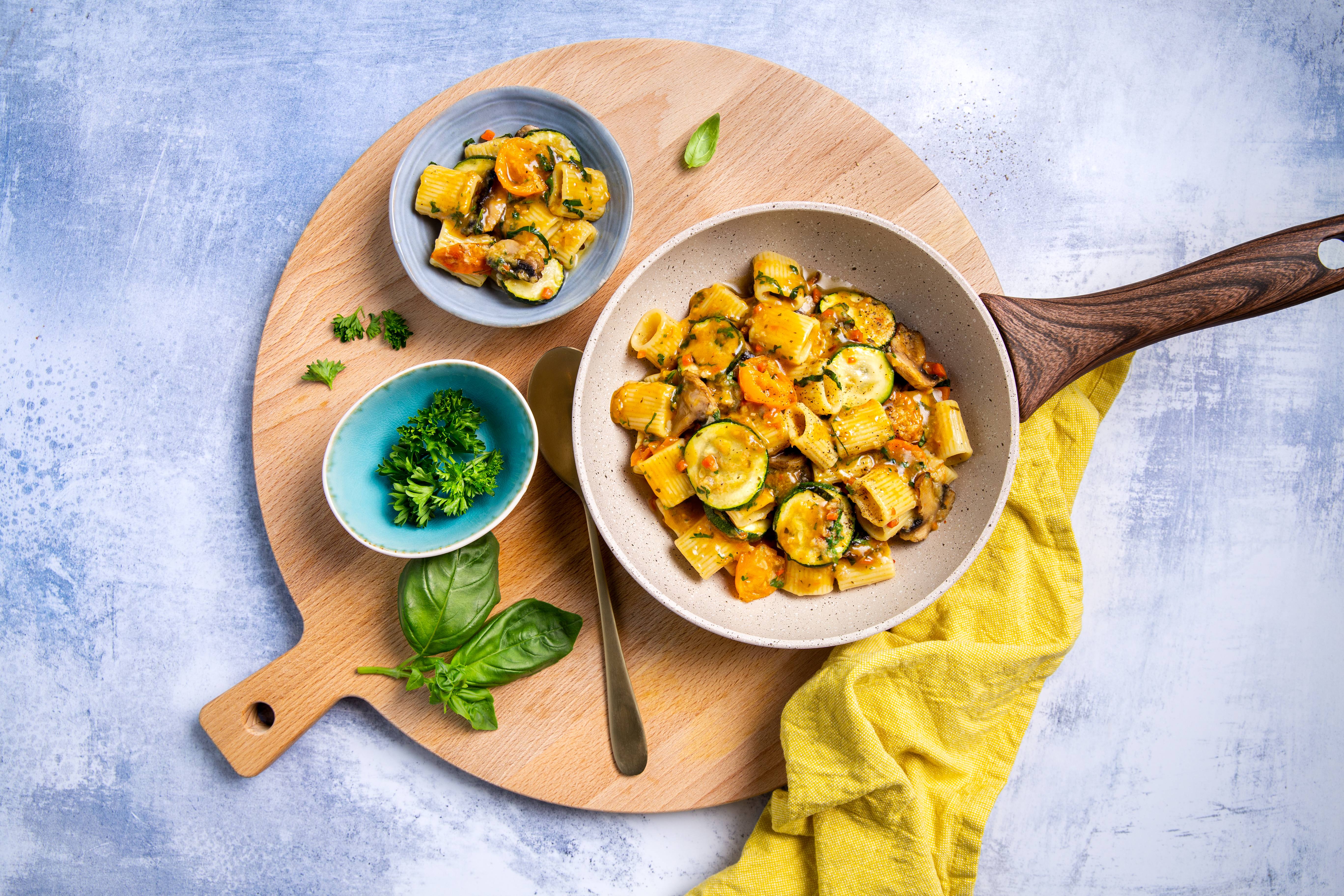Knorr - Vegane Mezze Maniche Pasta mit Gemüse