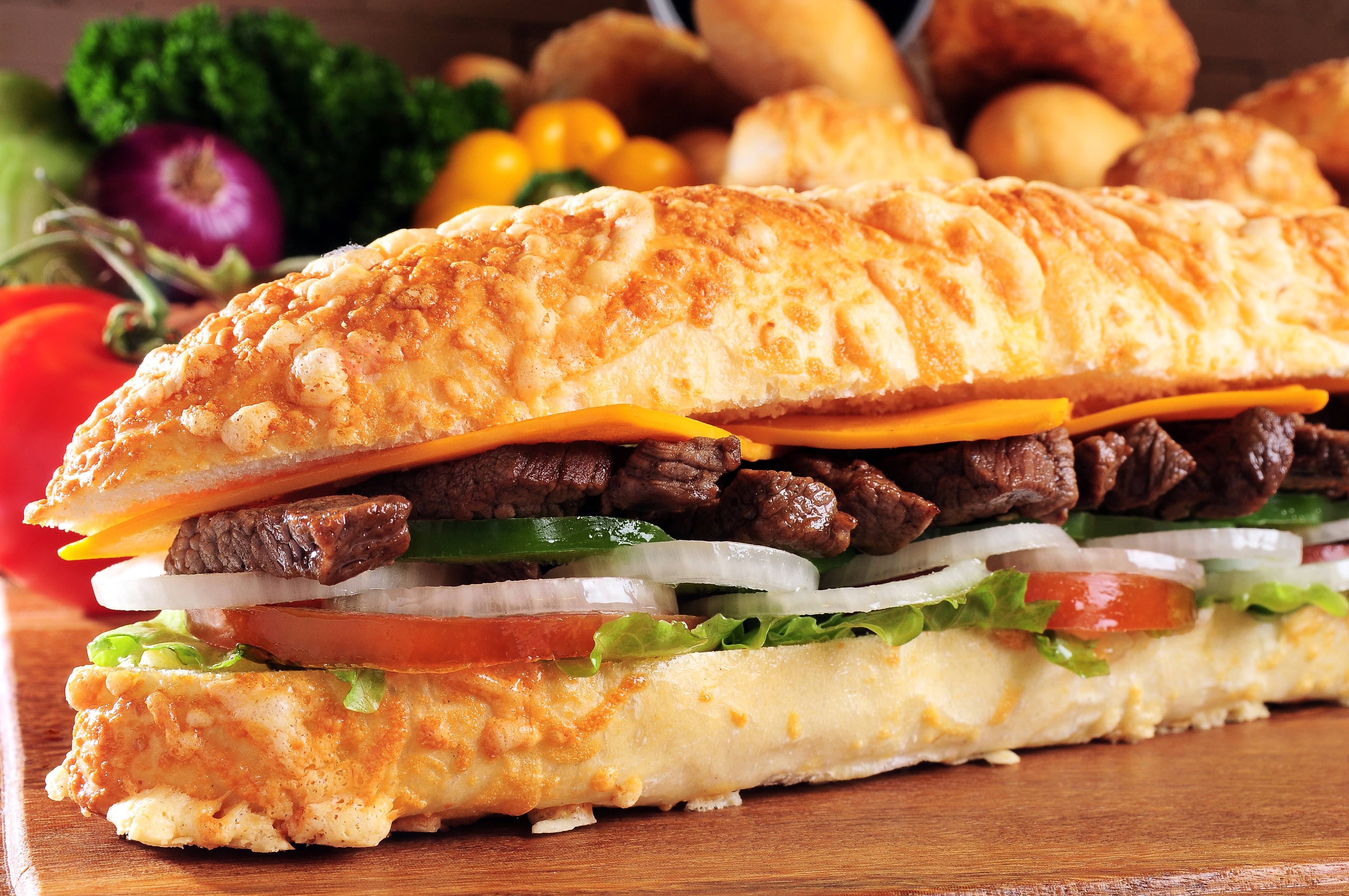 Sándwich-de-Carne-Encebollado