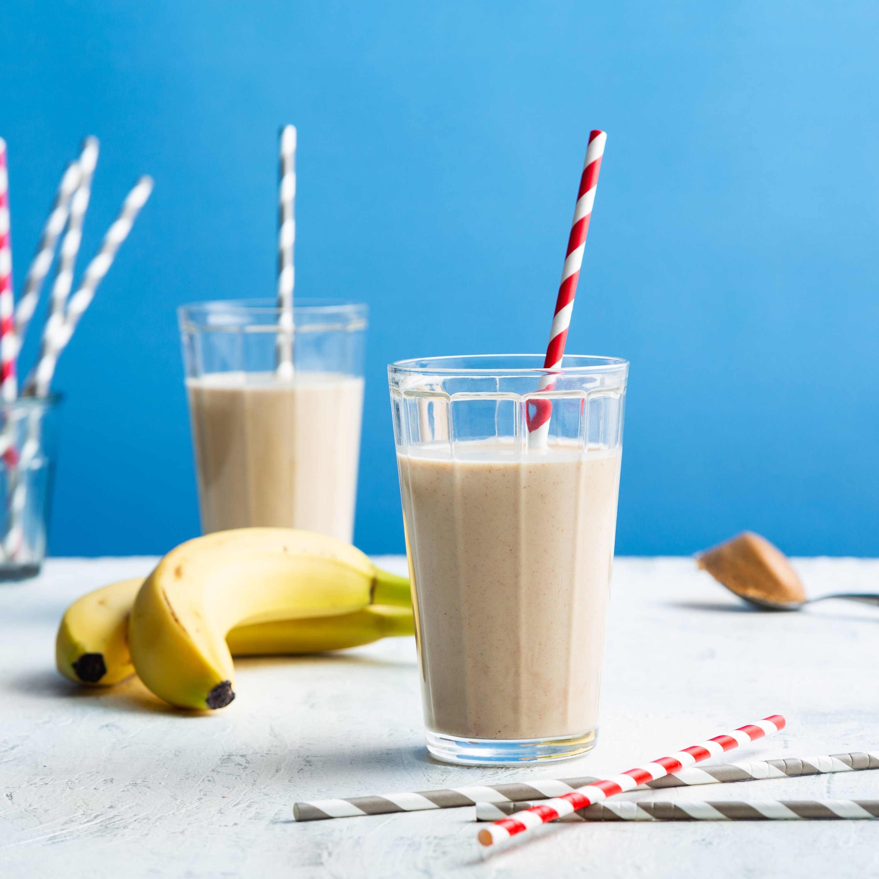 BATIDO DE MANTEIGA DE AMENDOIM E MORANGO