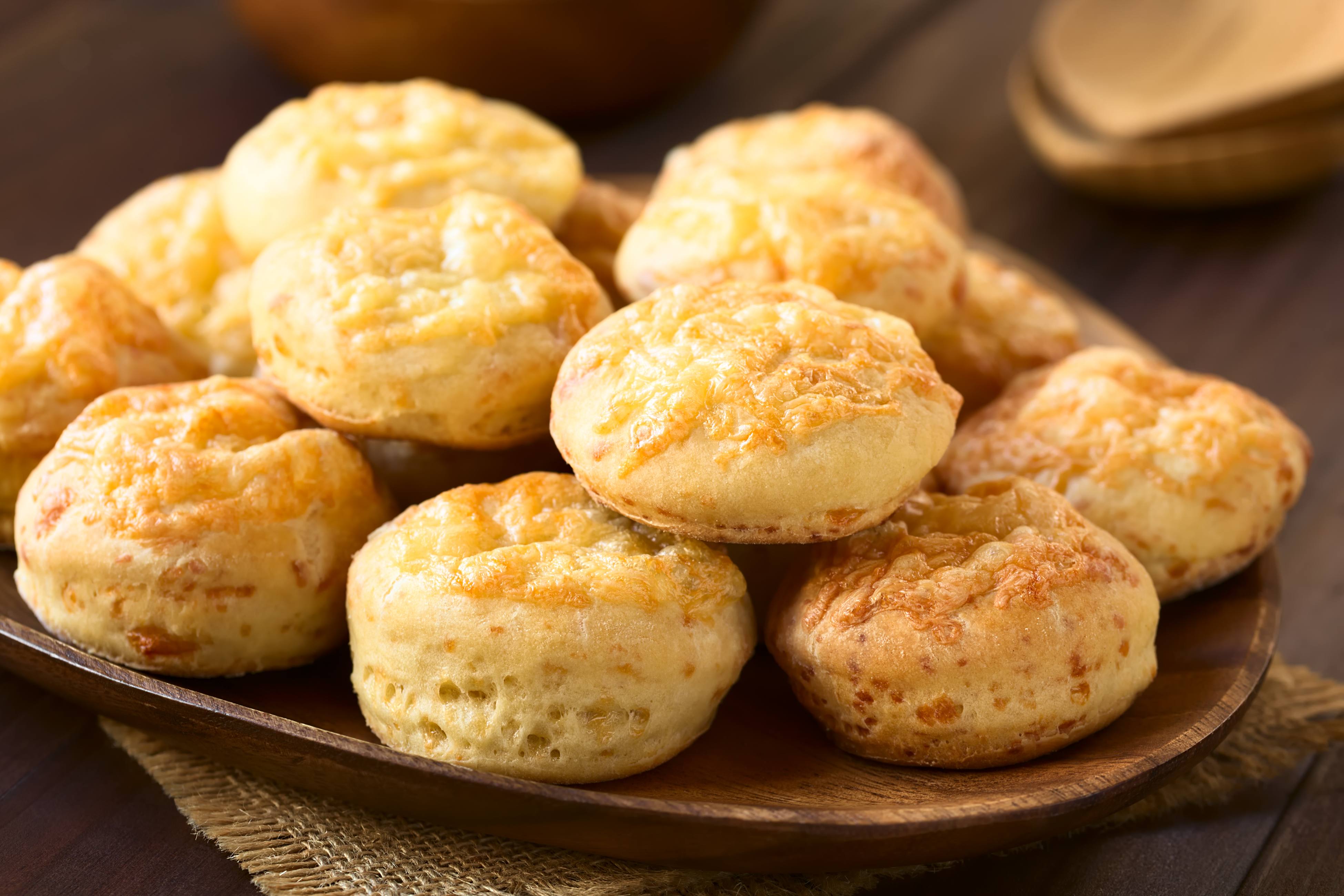 Galletas esponjadas de queso al horno