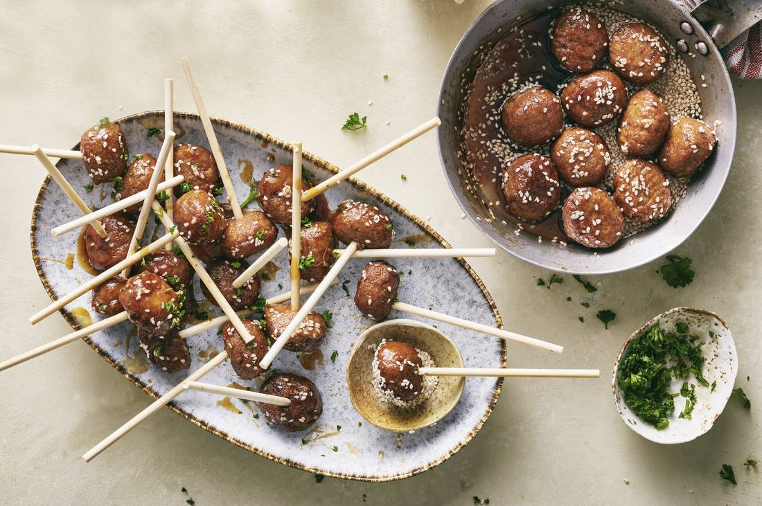 Christmas Sticky Mini Meatballs Lollypops