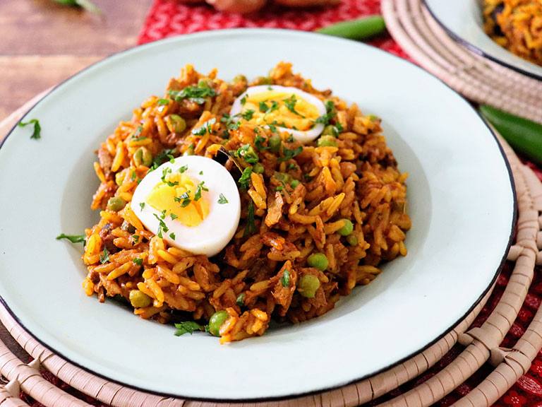 Pilaf with Pilchards, Peas and Eggs