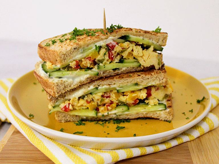 Aromat Egg & Fresh Pepper Sandwich