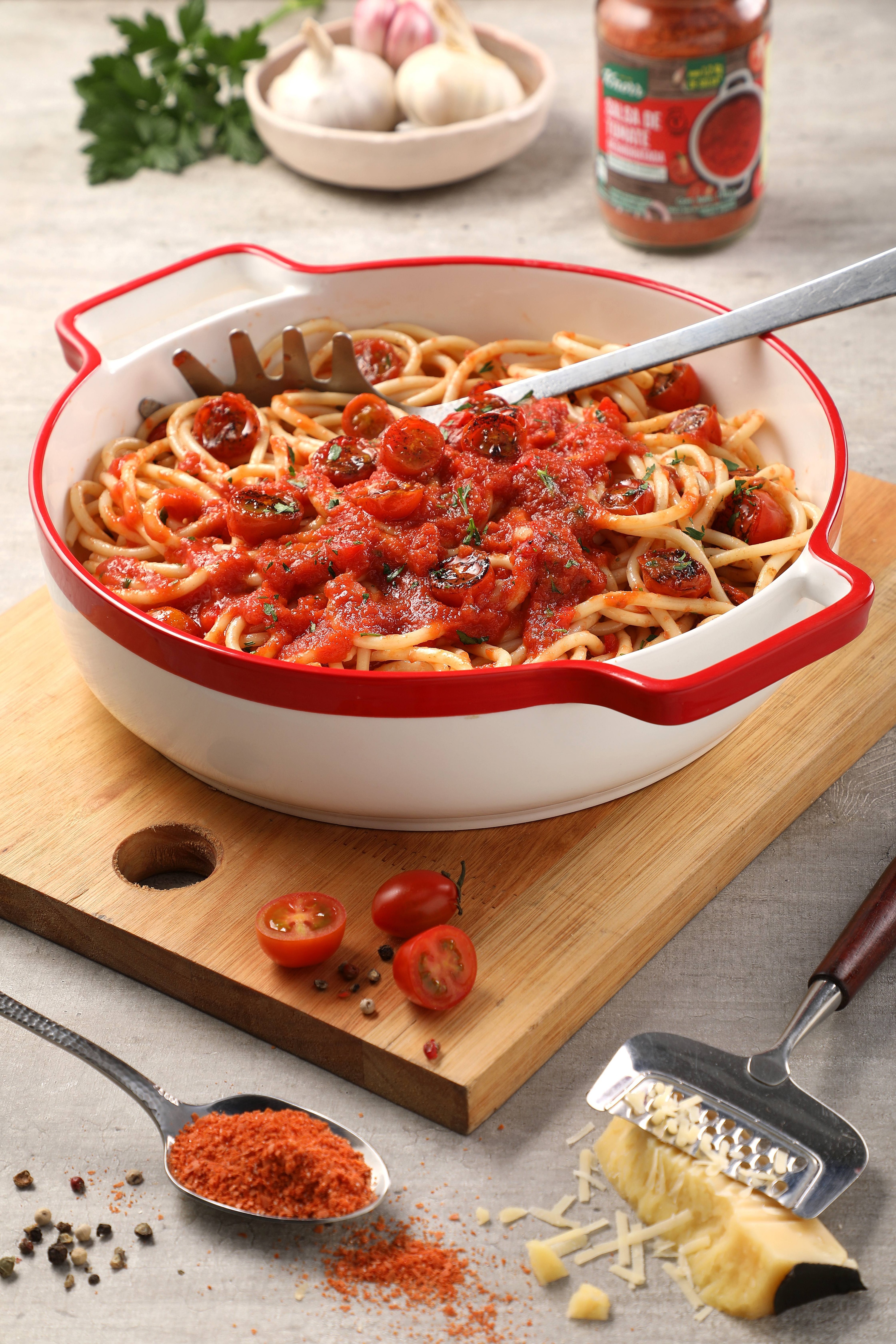 Espaguetis con salsa de tomate - Vermalho