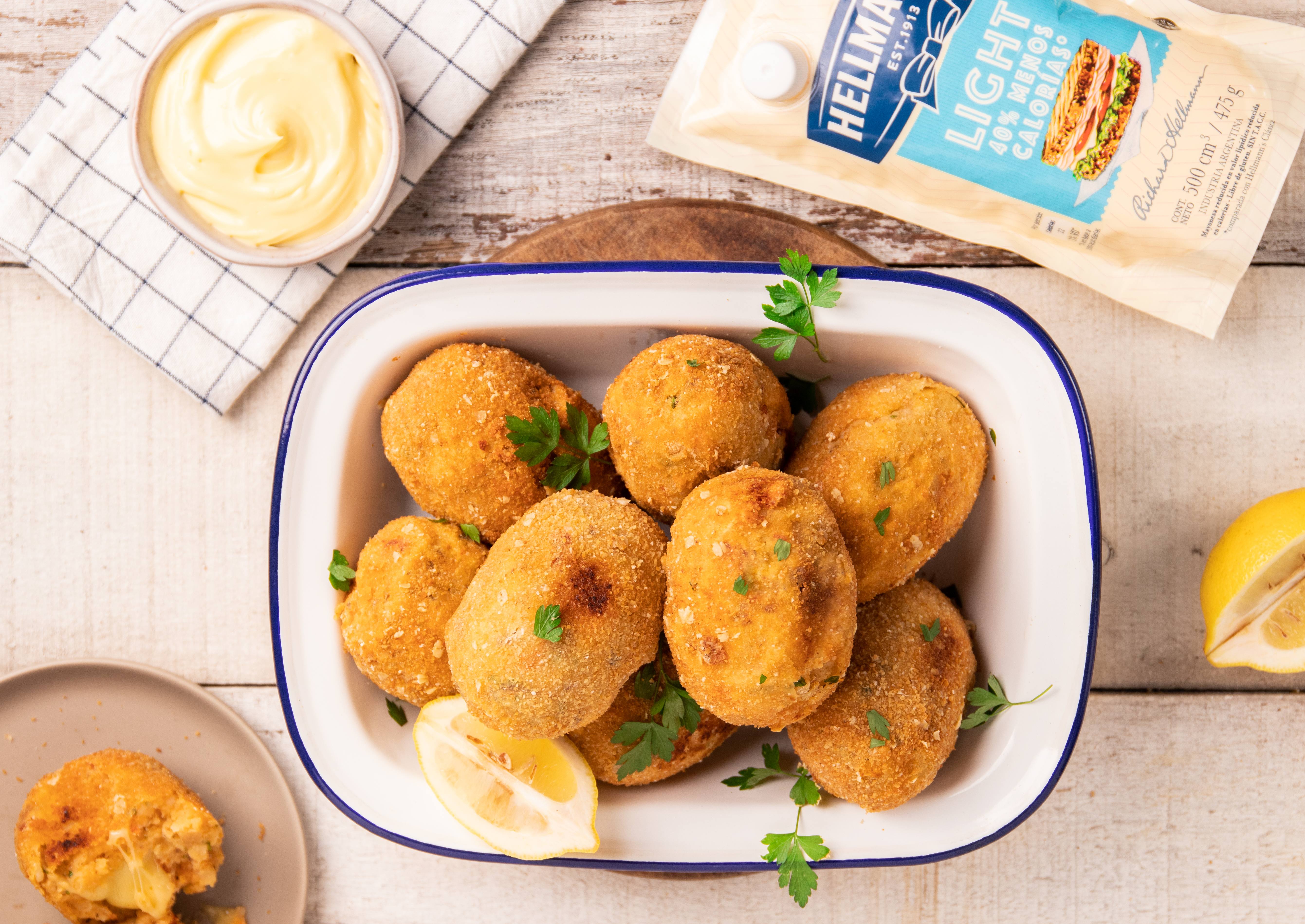 Bombas de papa rellenas de queso con Hellmann's Light