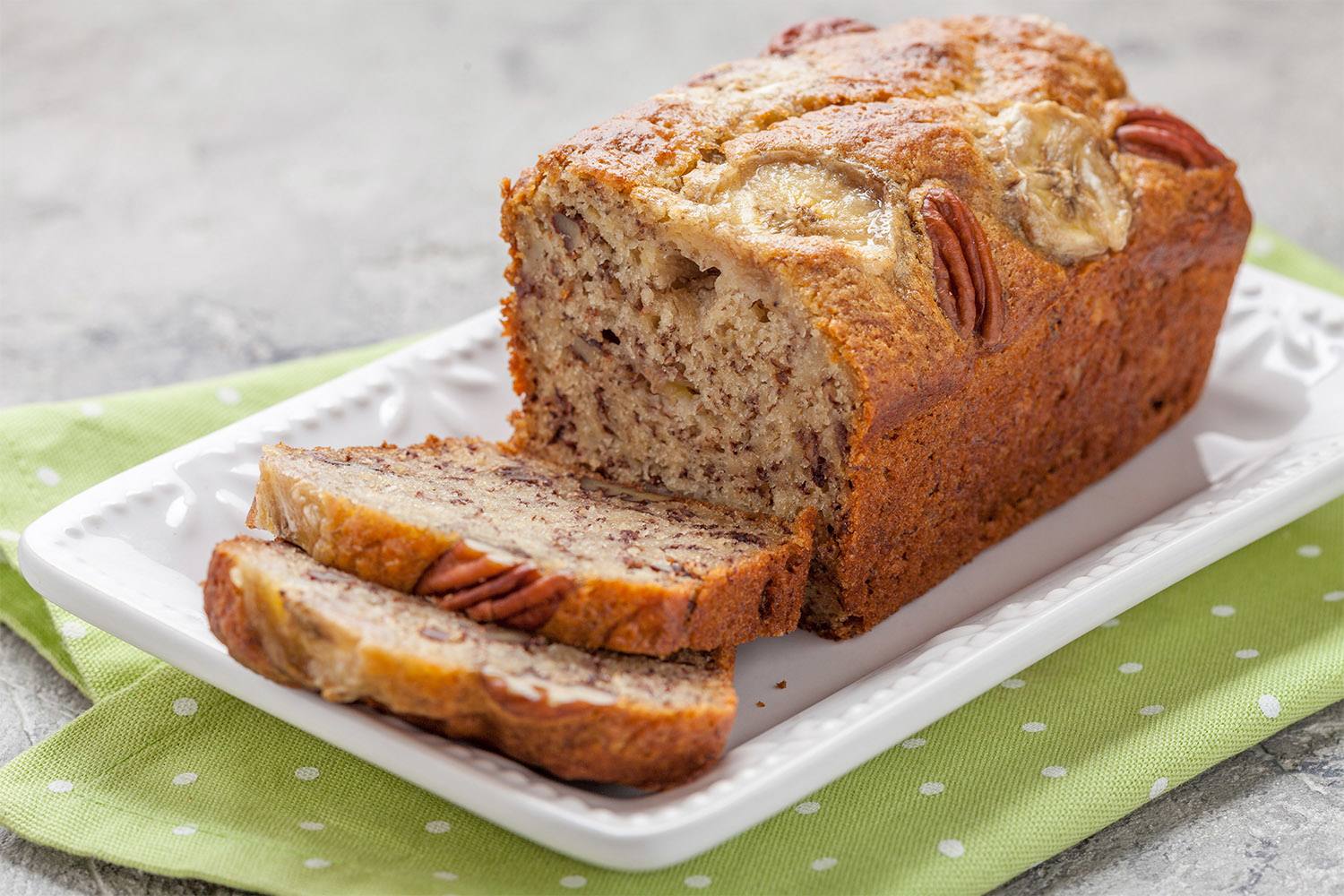 banana bread pecan nuts