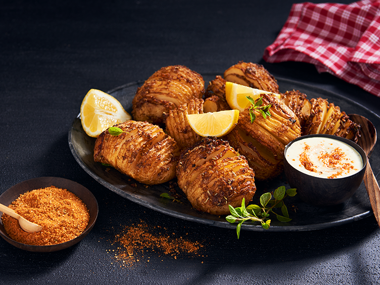 Robertsons_Crispy-hasselback-potatoes-mustmayo