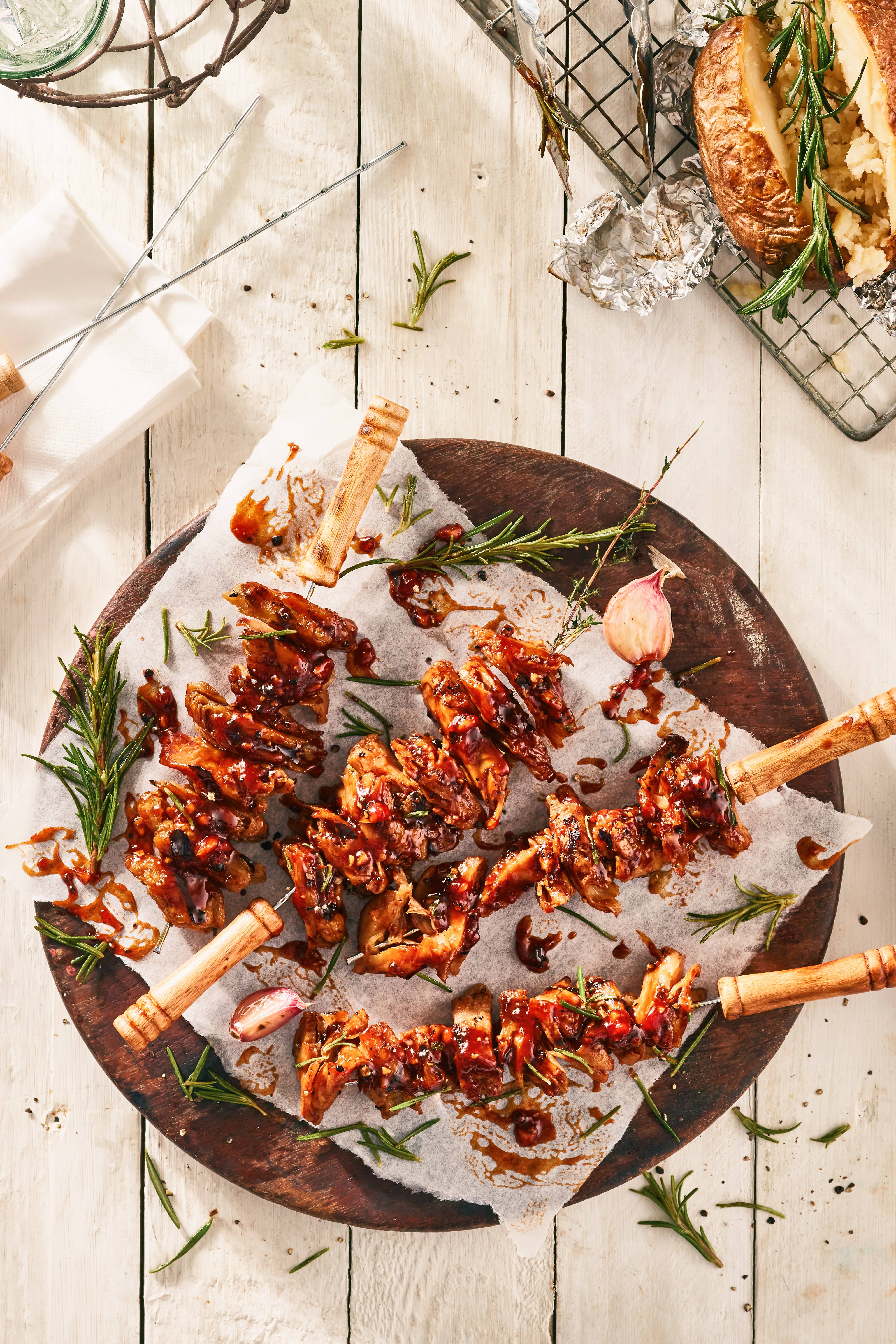 The Vegetarian Butcher - Glasierte vegane BBQ-Chickeriki-Spieße