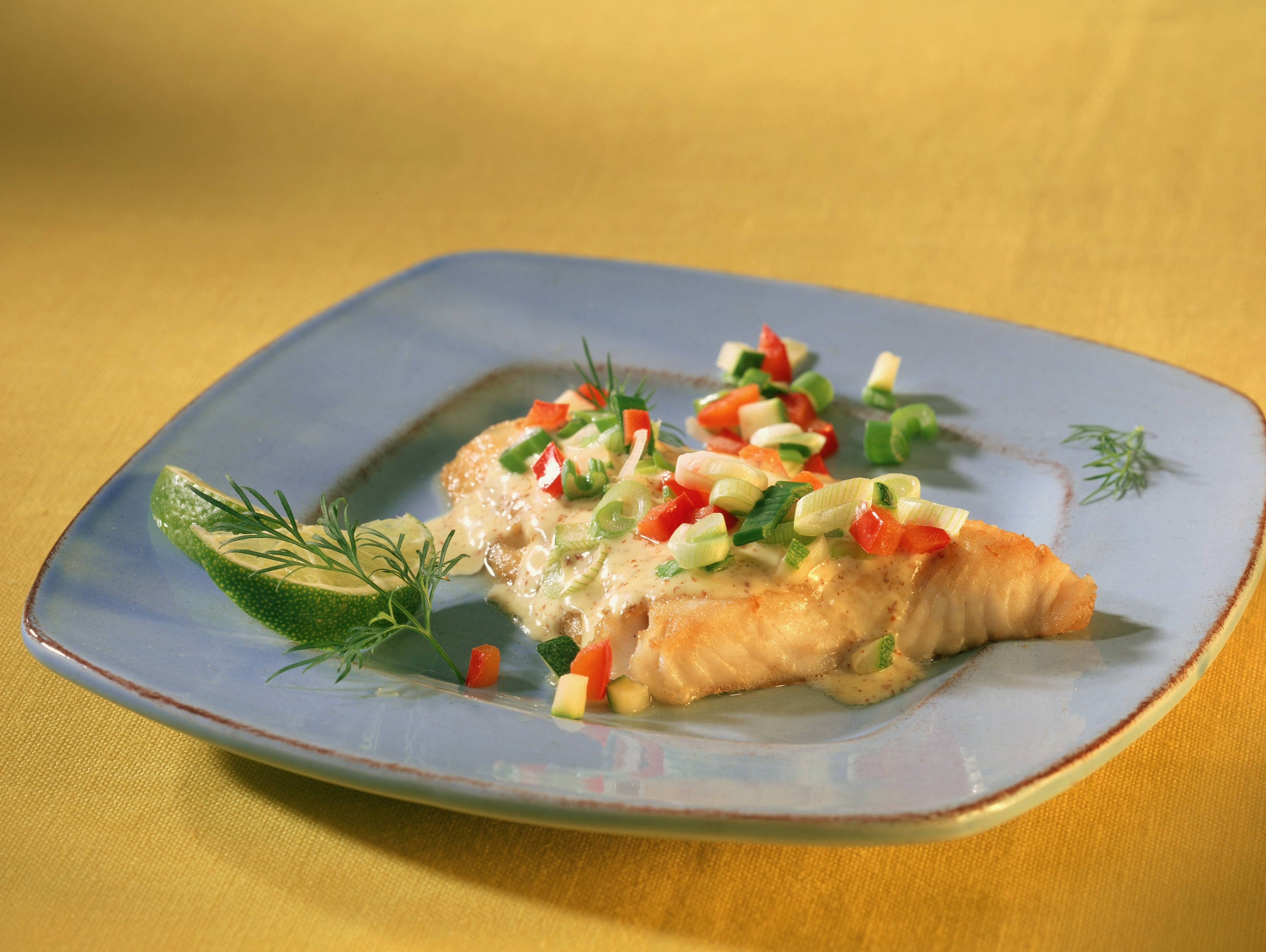 Mondamin - Fischfilet in Gemüse-Senf-Sauce