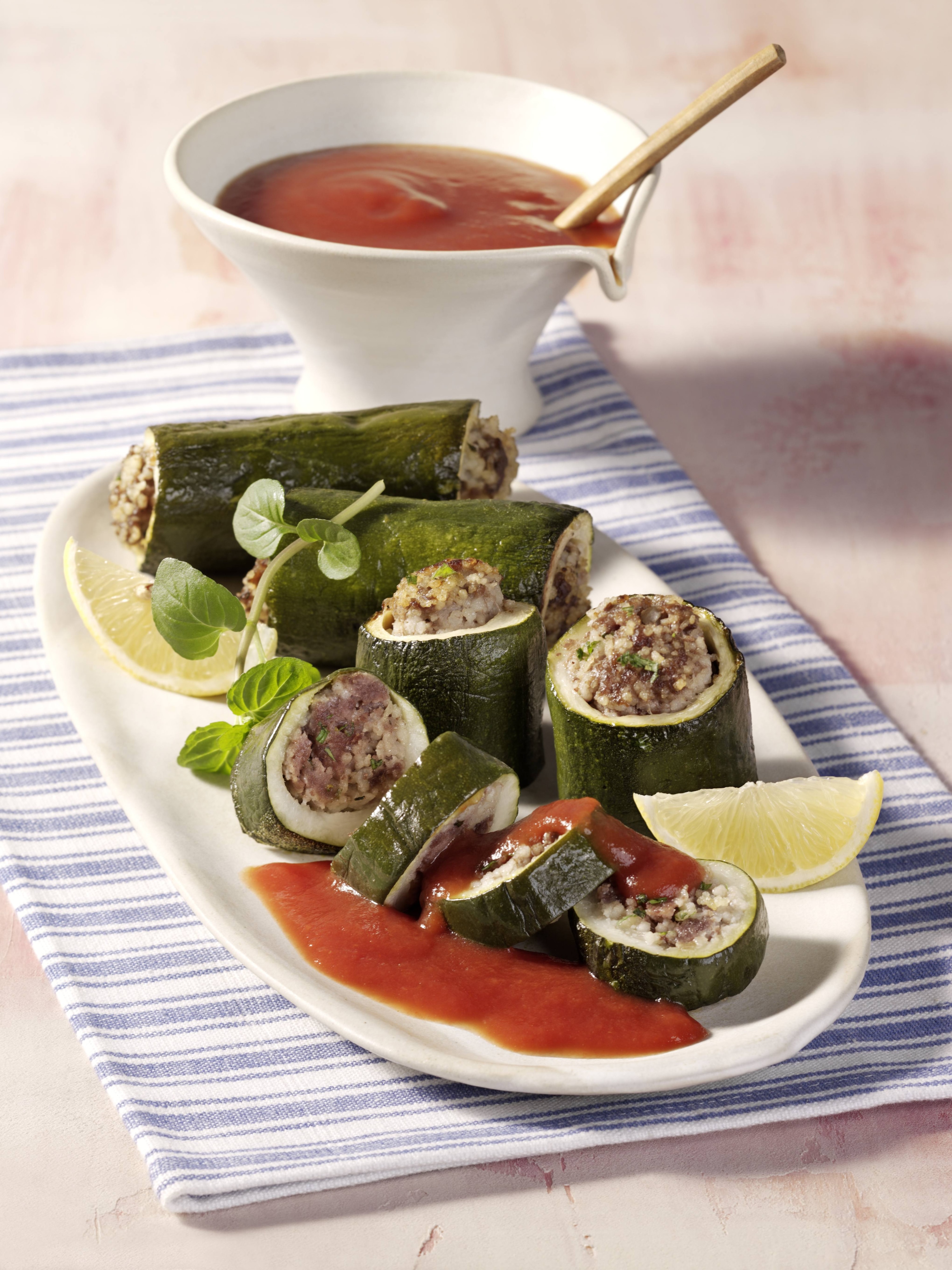 Mondamin - Zucchini mit Couscous und Hack