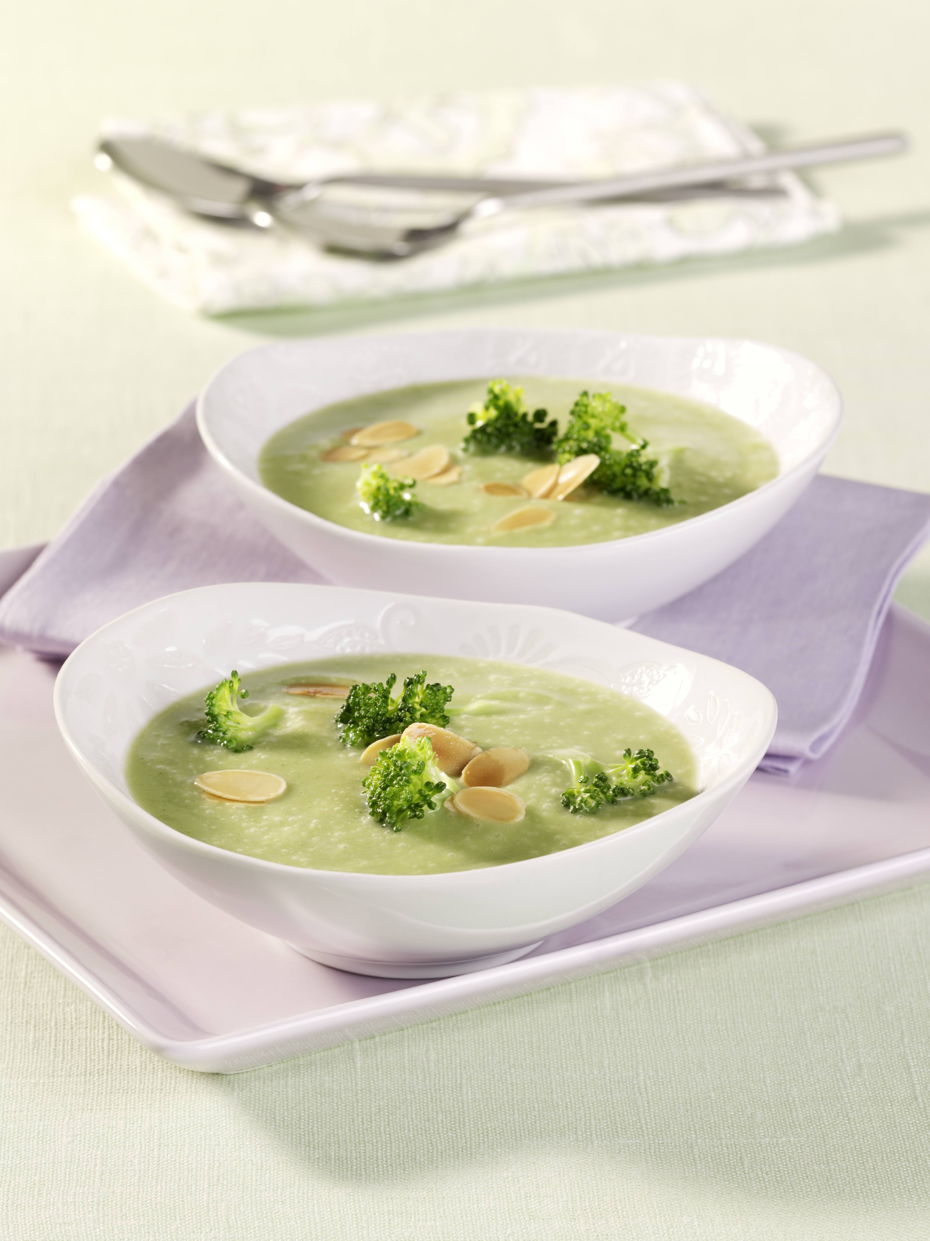 Mondamin - Röschensuppe mit Mandelblättchen 25 Minuten  recipe