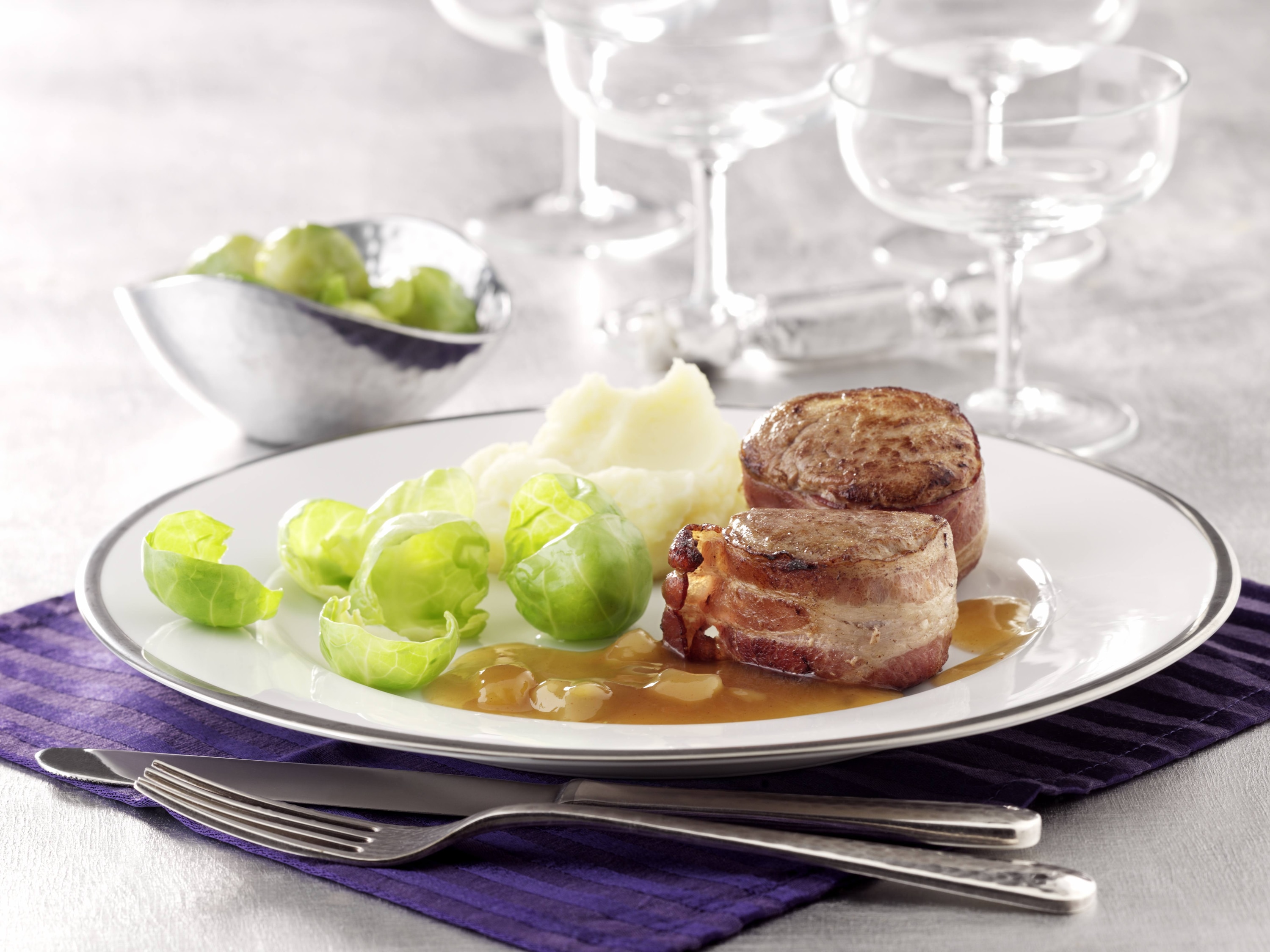 Mondamin - Schweinemedaillons mit Curry-Chutney-Sauce