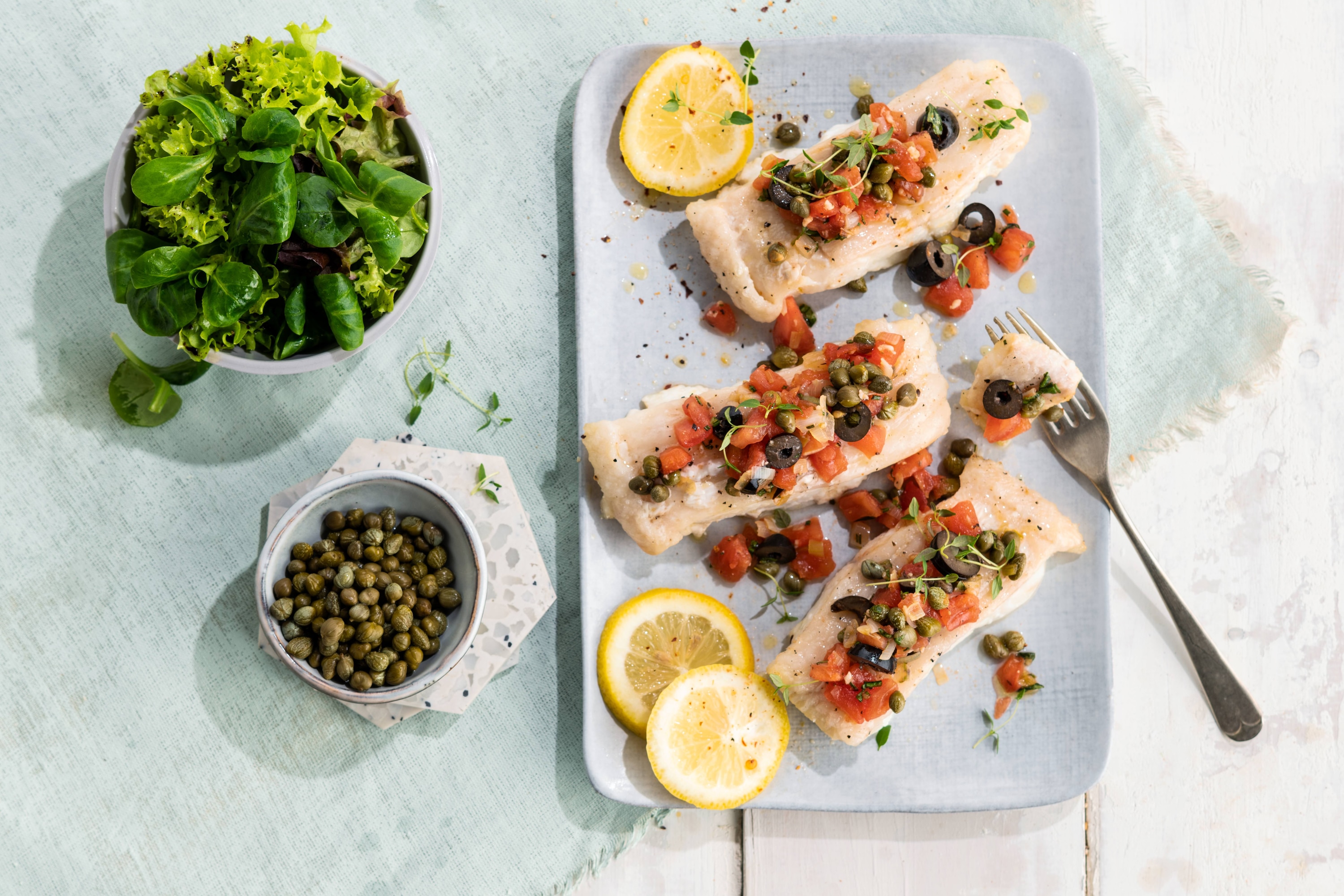 Chirat - Fischfilet mit Kapern-Tomaten-Salsa