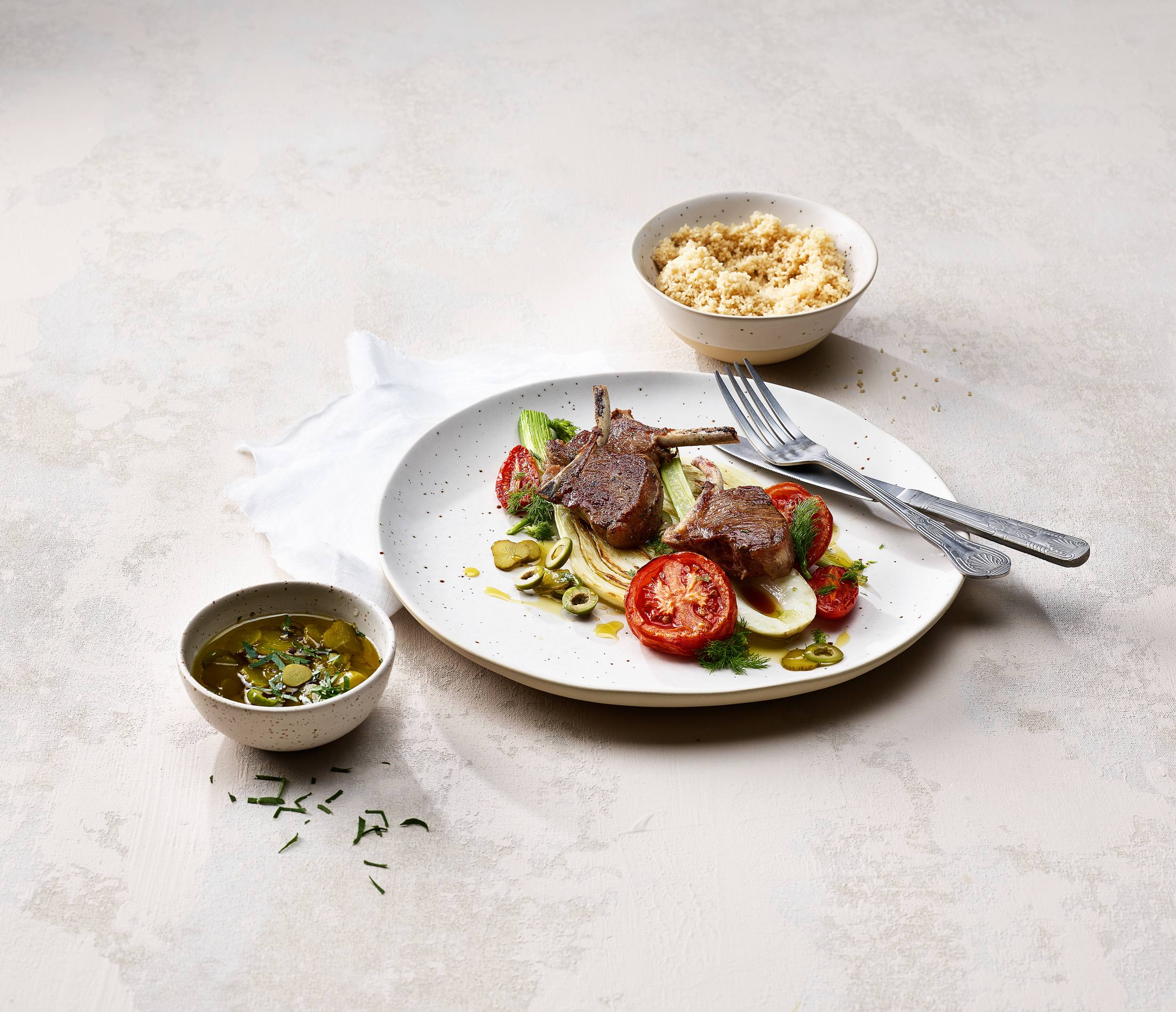 Chirat - Lammkoteletts mit Fenchel und Petersilien-Sardellen-Relish