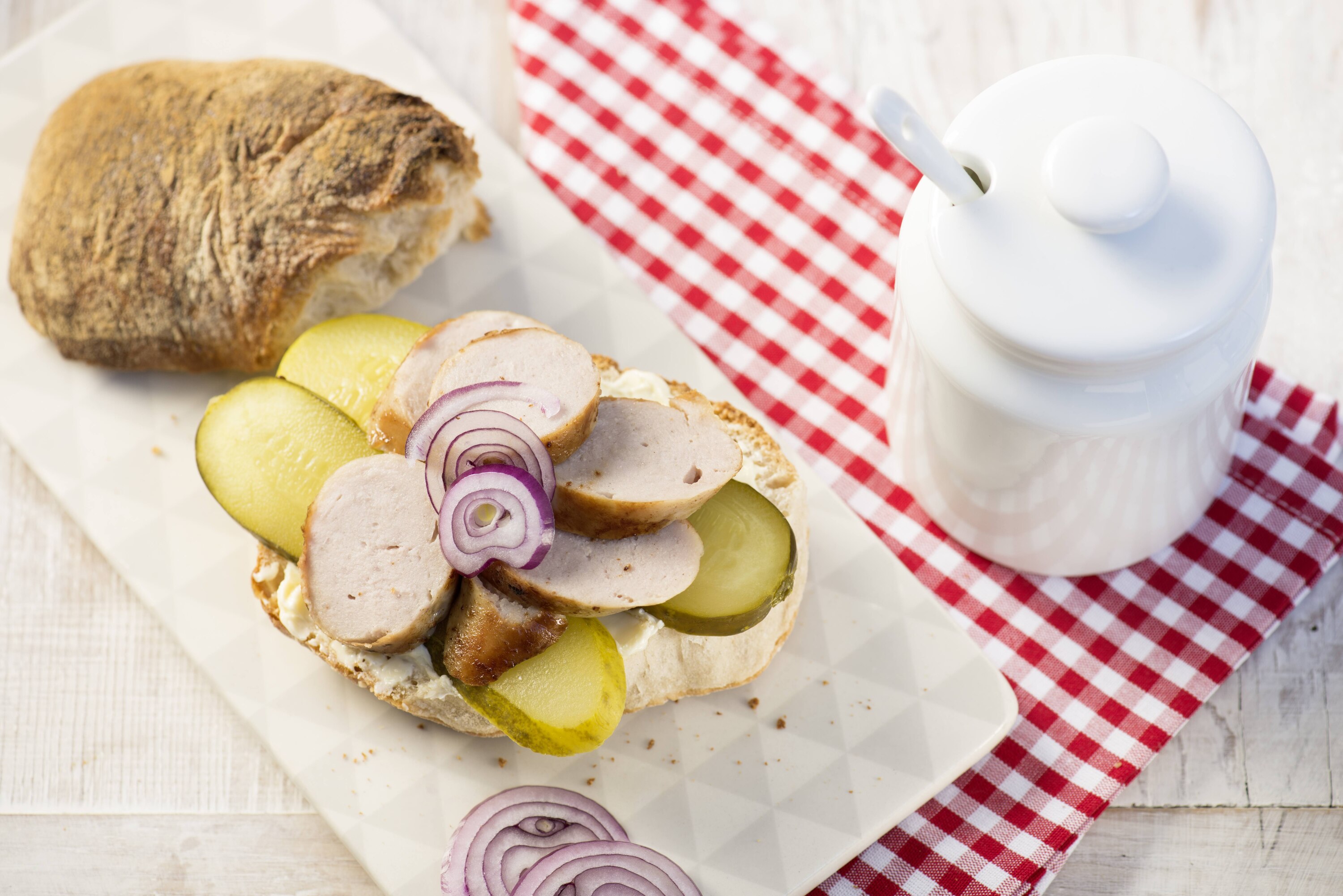 Chirat - Sandwich à la saucisse de veau 15 Minuten  recipe