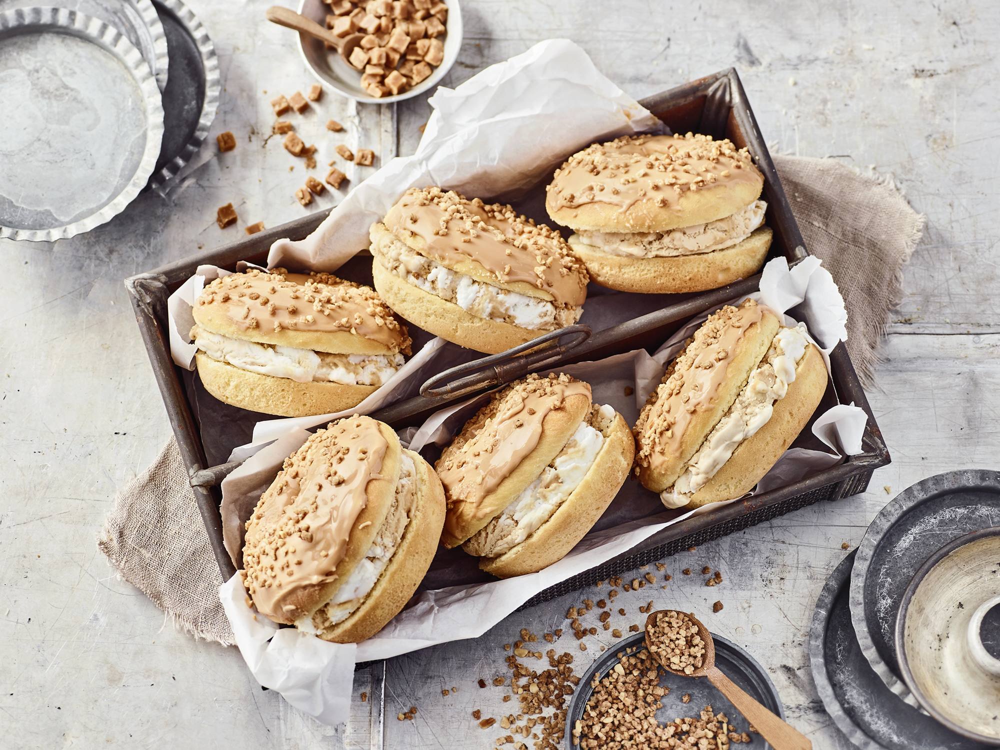 Cremissimo - Donut-Eis-Sandwich