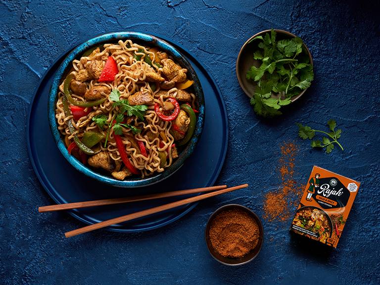 Rajah Mild & Spicy Chicken Stir Fry