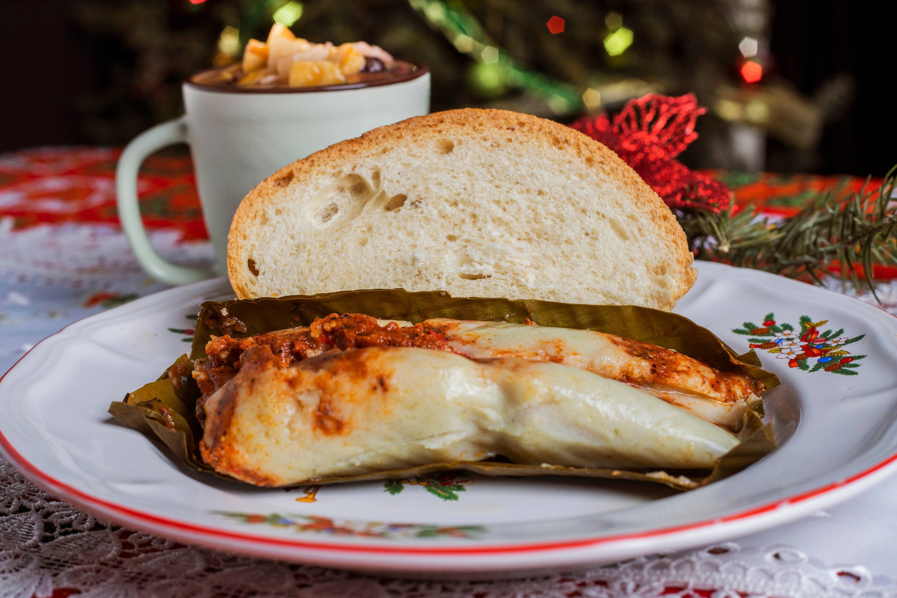 Tamales Navideños Rojos de Cerdo