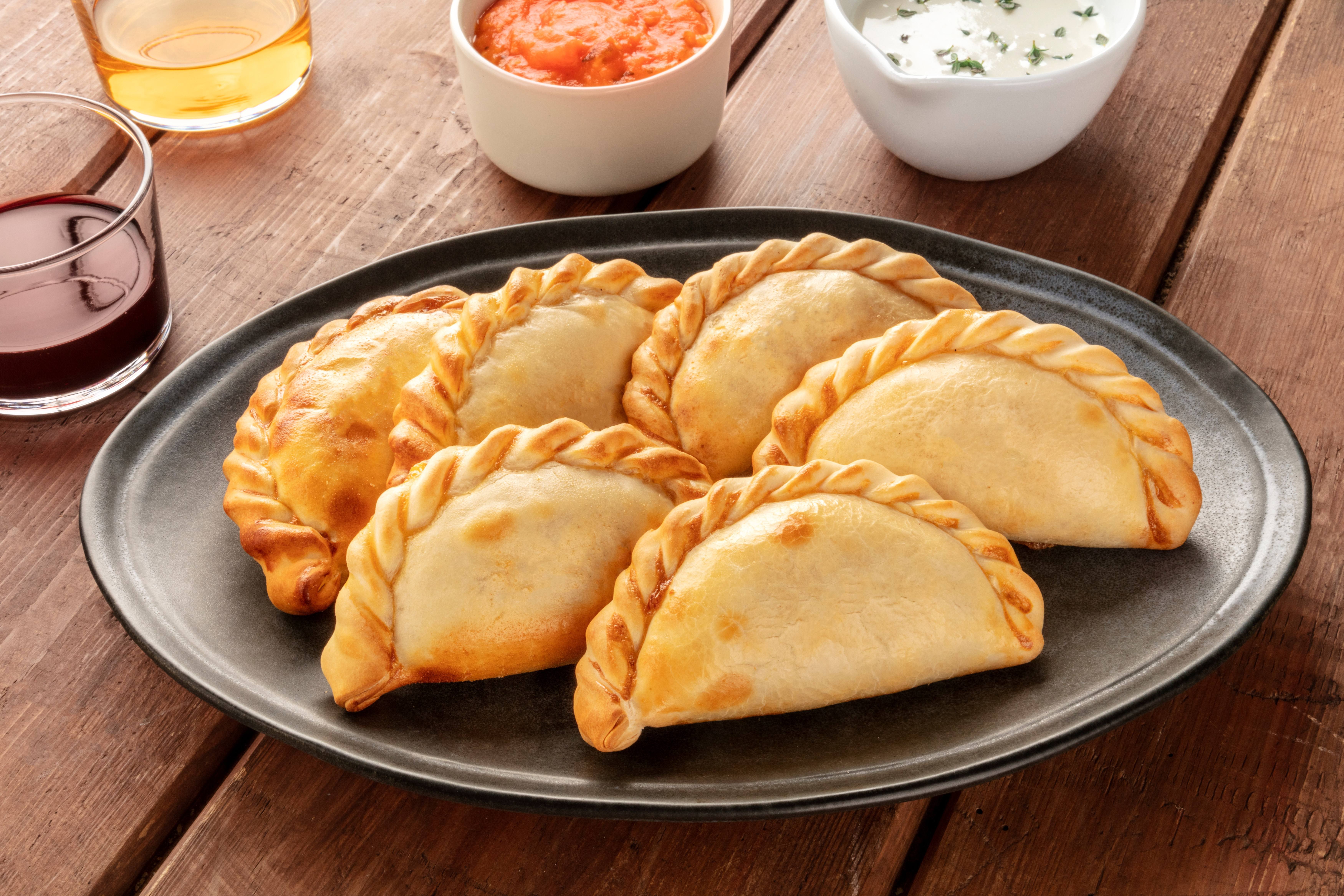 Empanadas de Pescado y Camaron