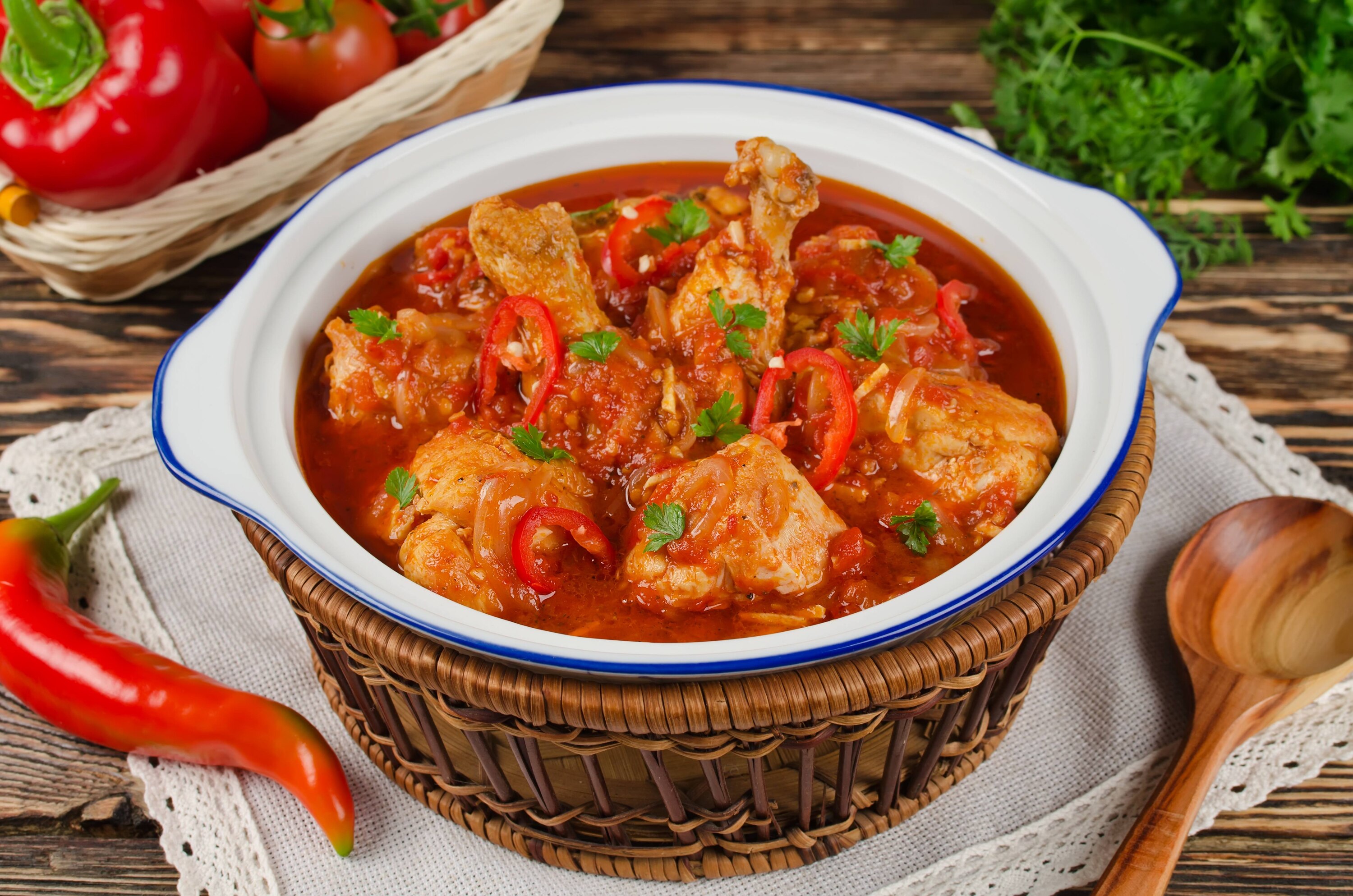 Pollo Guisado Picante