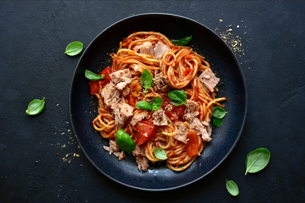 Pasta de Atún a la Albahaca