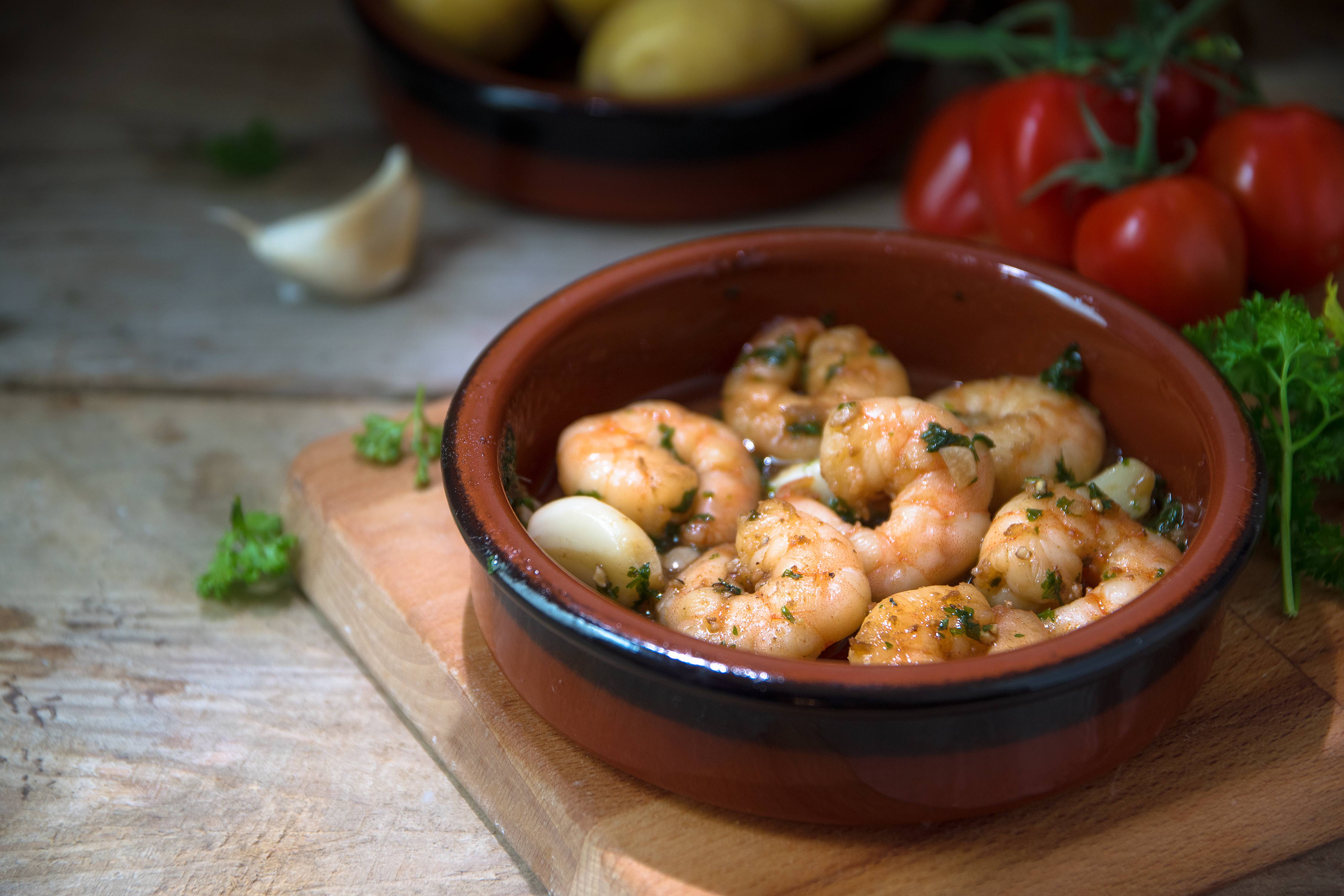 Camarones al Ajillo