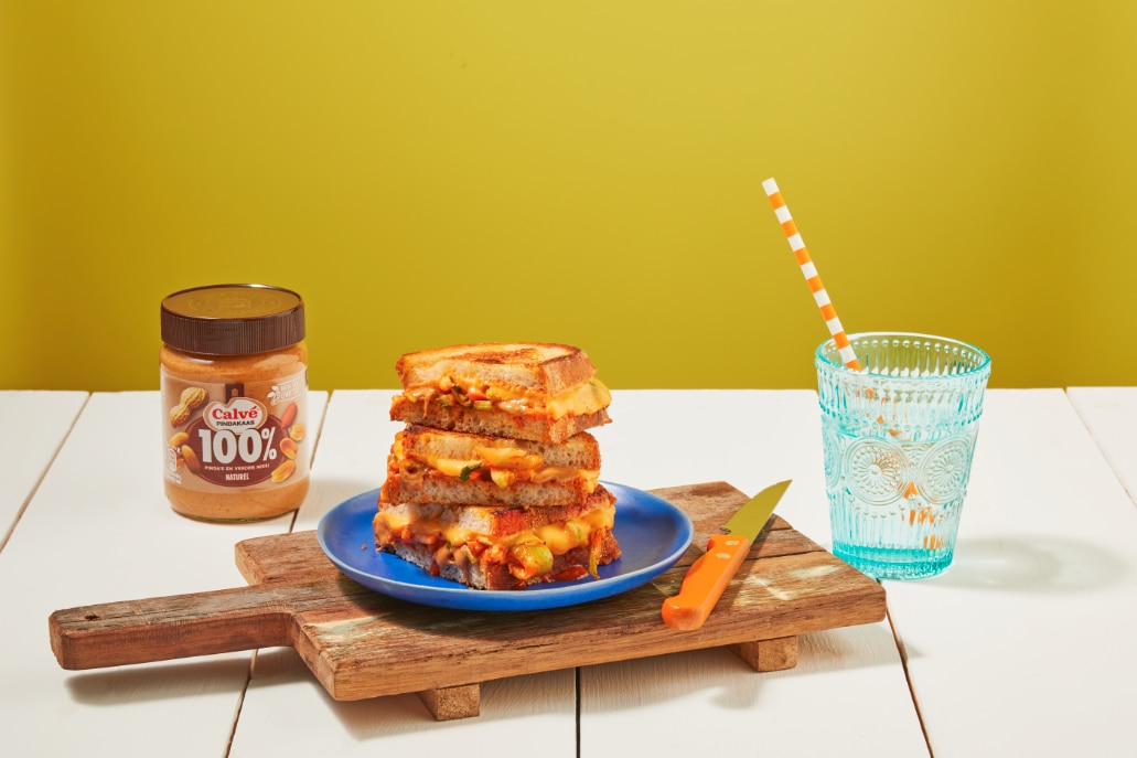 Tosti met kimchi, 100% pindakaas en cheddar