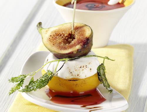 Gegrillte Pfirsichhälften