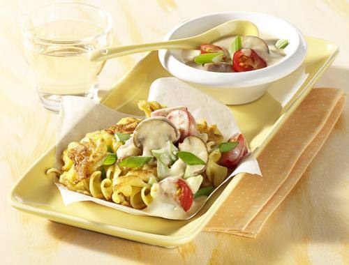 Gebratene Nudelplätzchen