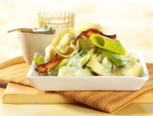 Vier-Käse-Tortelloni in Kresseschaum