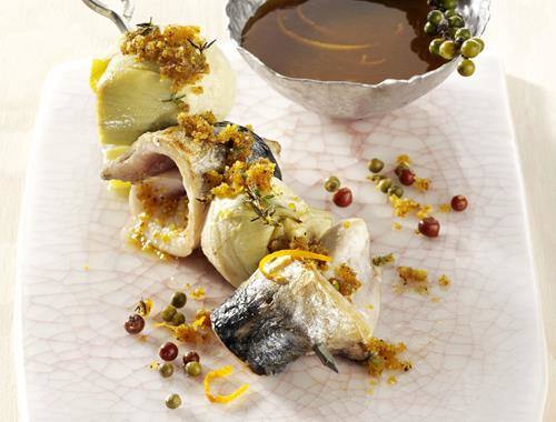 Fisch-Artischockenspieß mit Orangen-Pfeffer-Sauce