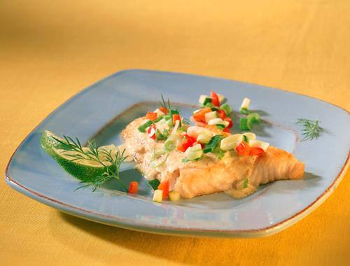 Fischfilet in Gemüse-Senf-Sauce