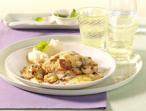 Gratinierte Schnitzel mit Champignon-Mozzarella-Sauce