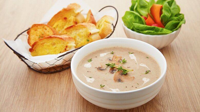 Sup Bawang dan Cendawan Berkrim ala Barat