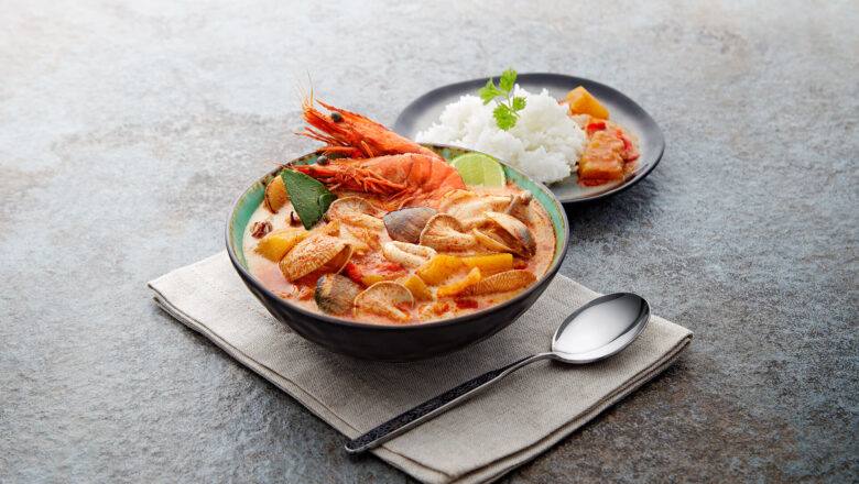 Resipi Tom Yum Bersantan dengan Makanan Laut