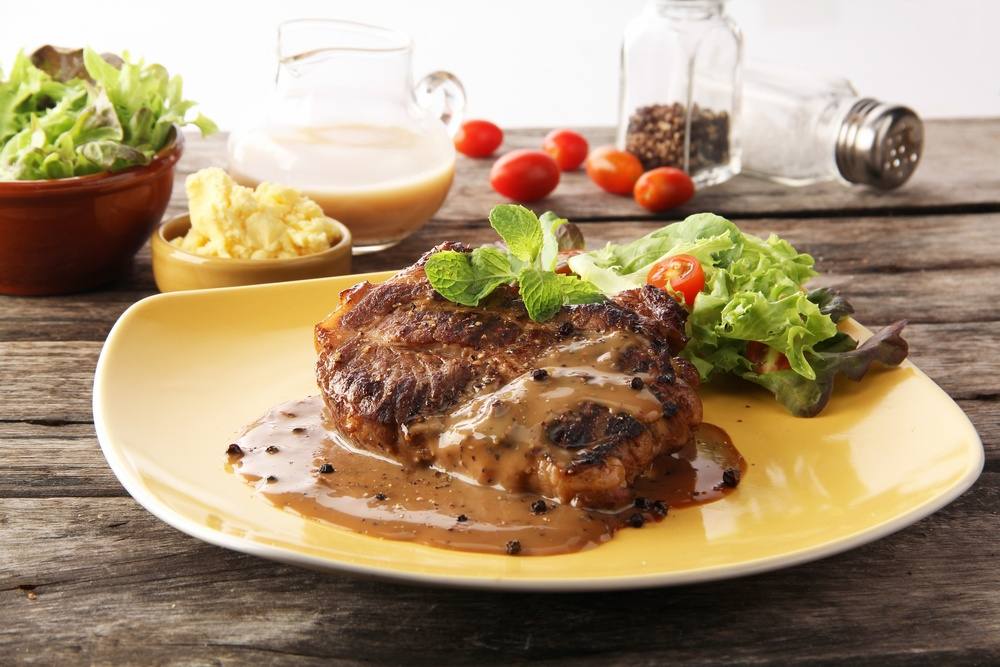 Resep Beef Steak Saus Lada Hitam Seperti di Restoran - MAHI
